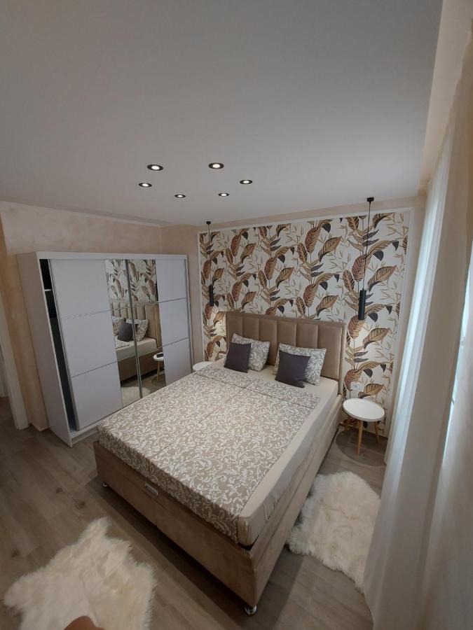 Kat Apartman Apartment Subotica Exterior photo