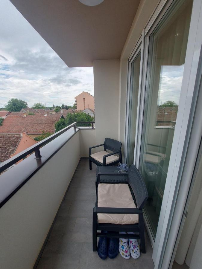 Kat Apartman Apartment Subotica Exterior photo